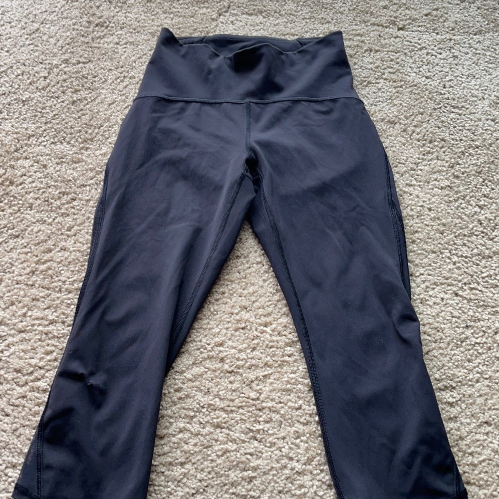 Lululemon cropped leggings size 4